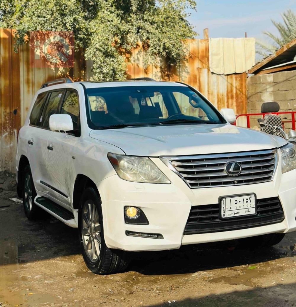 Lexus LX